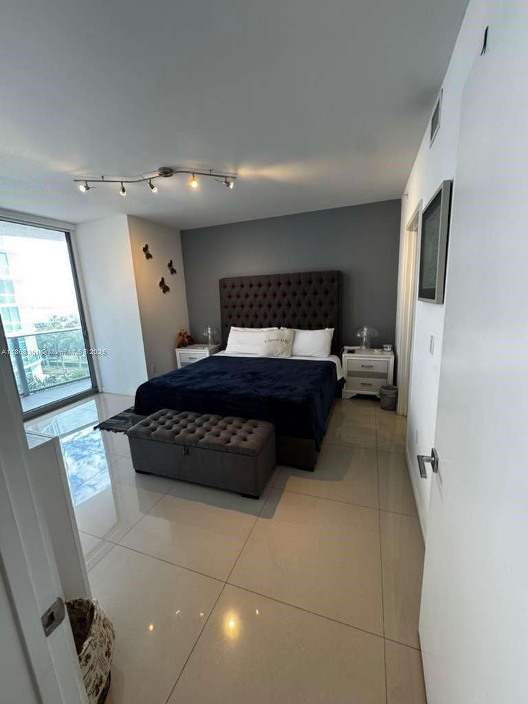 Aria On The Bay at 488 18th St, Miami, FL 33132 - For Sale photo 8