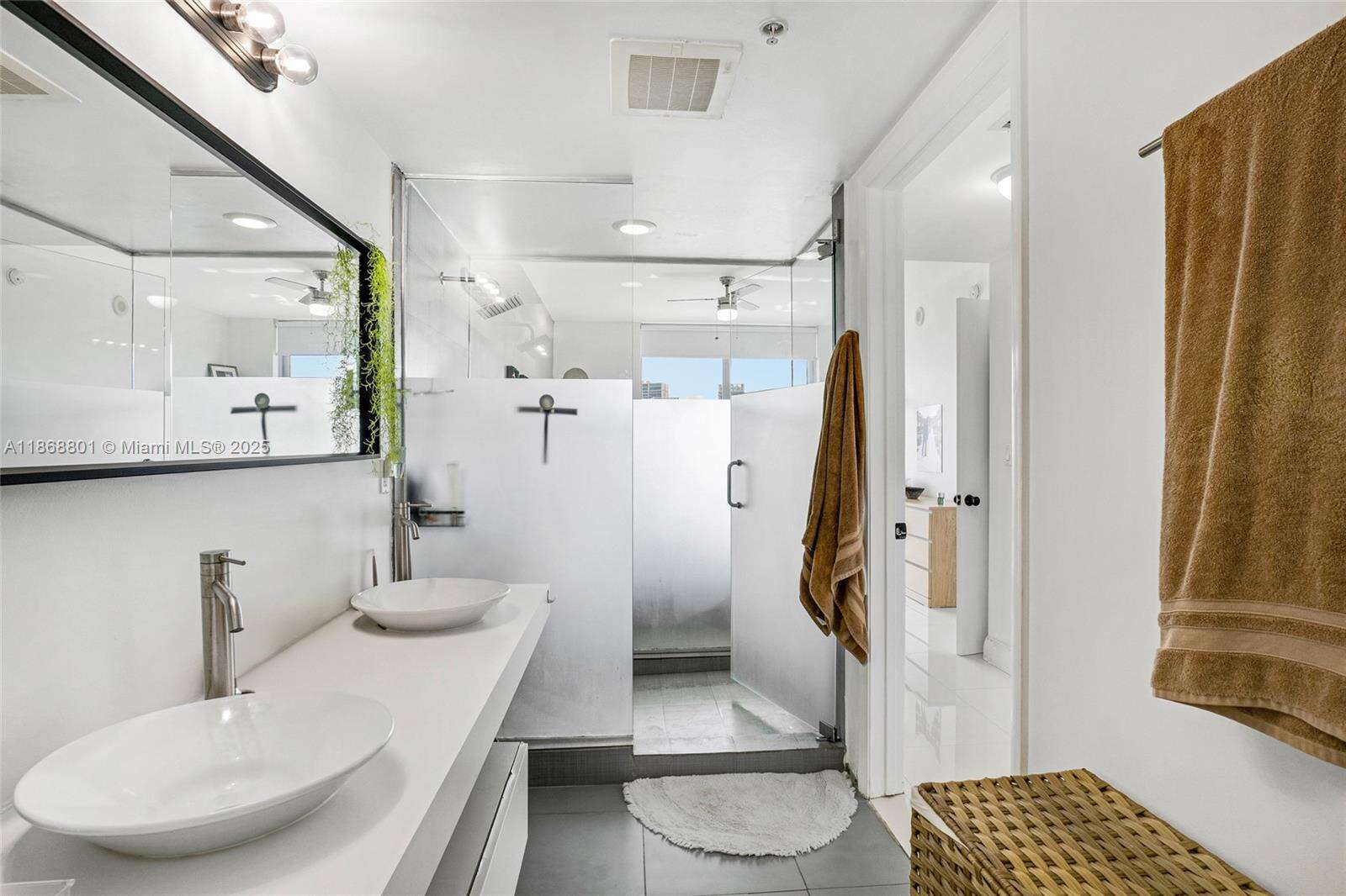 Mint at 92 3 St, Miami, FL 33130 - For Sale photo 12