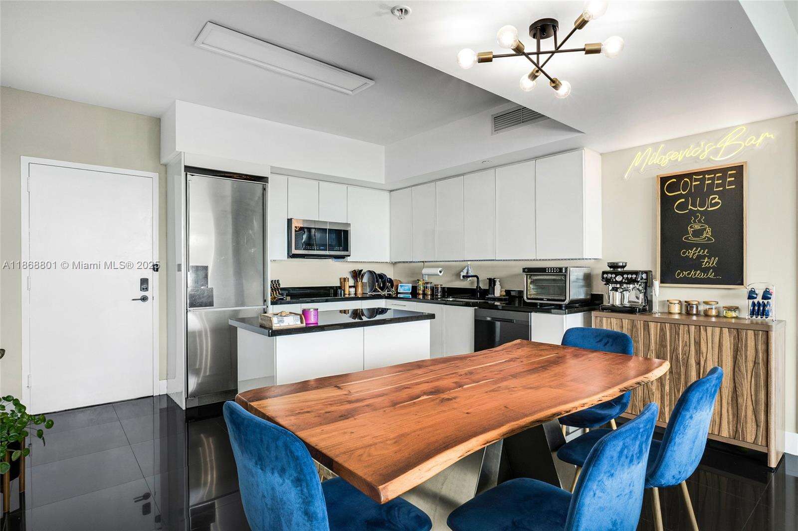Mint at 92 3 St, Miami, FL 33130 - For Sale photo 4