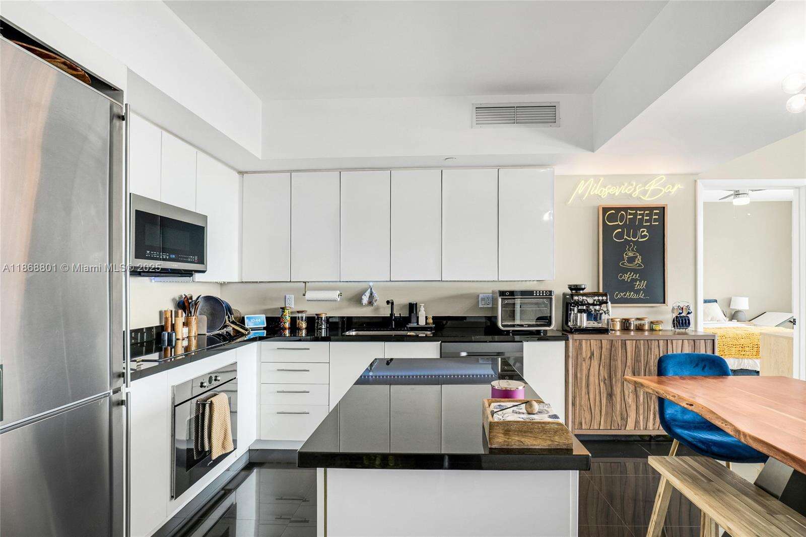 Mint at 92 3 St, Miami, FL 33130 - For Sale photo 6