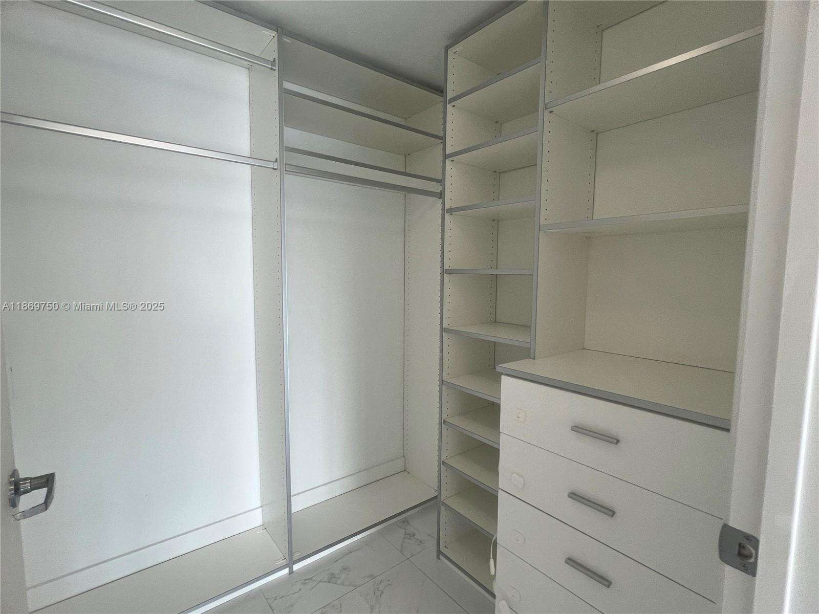 Mint at 92 3 St, Miami, FL 33130 - For Sale photo 14