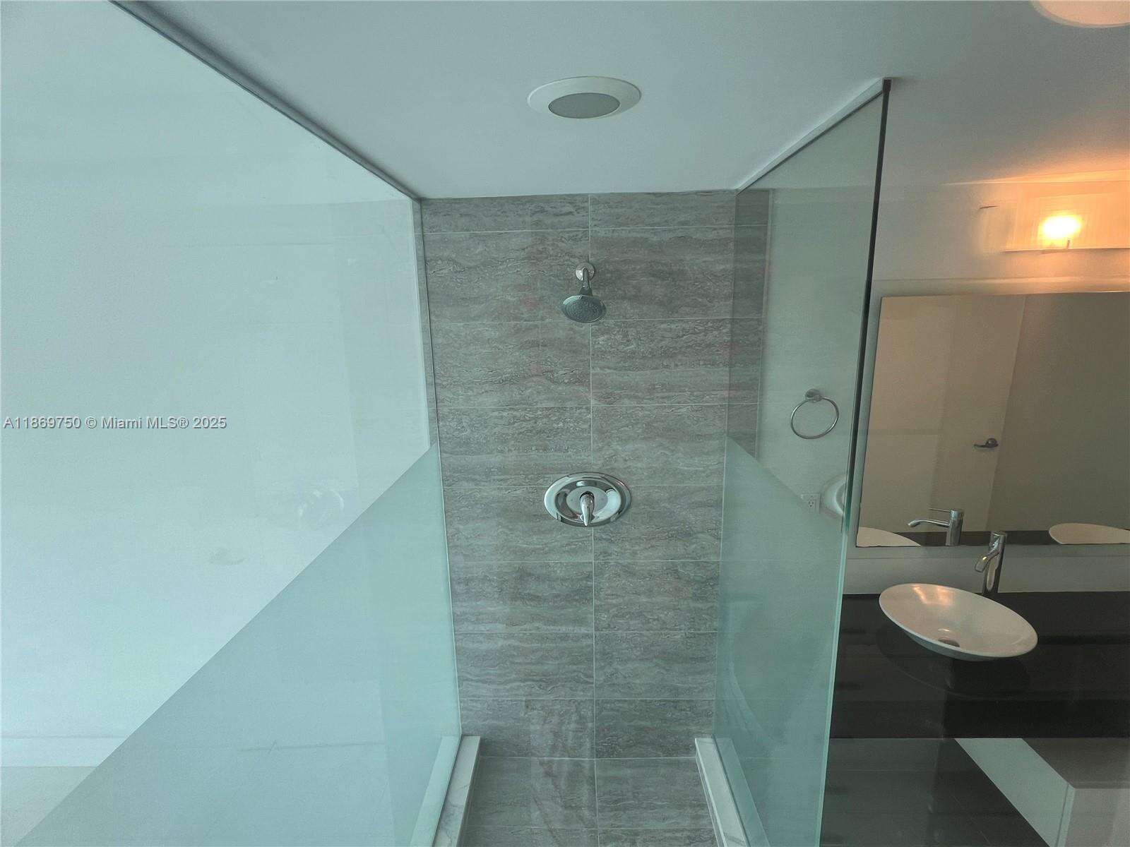 Mint at 92 3 St, Miami, FL 33130 - For Sale photo 16