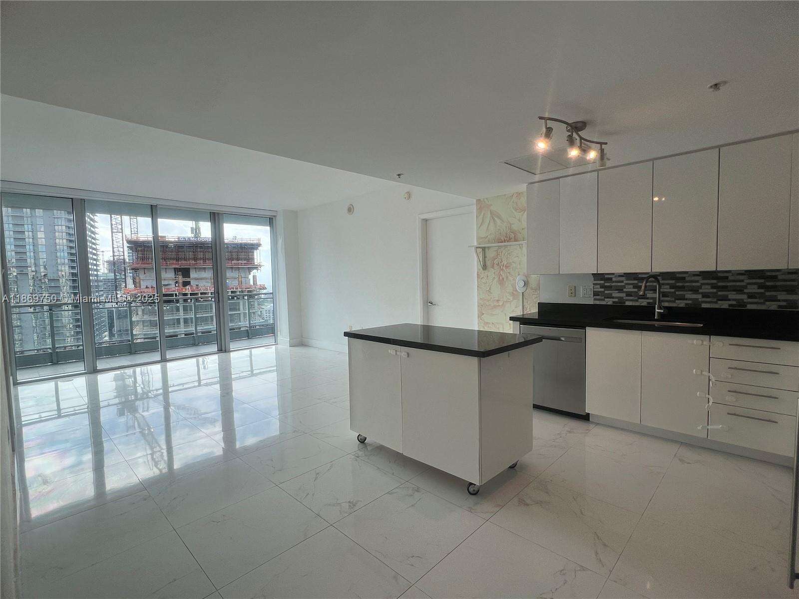Mint at 92 3 St, Miami, FL 33130 - For Sale photo 8