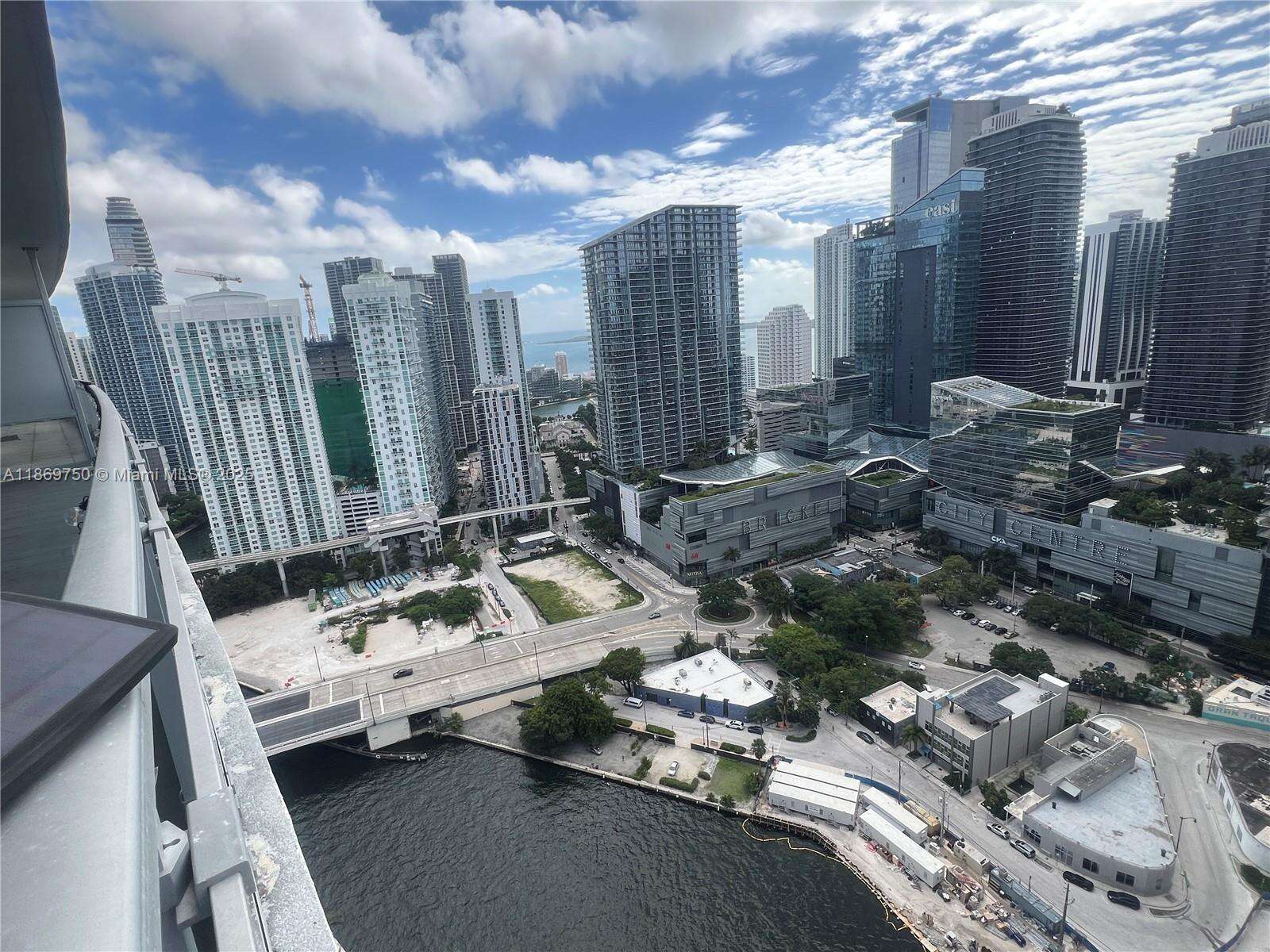 Mint at 92 3 St, Miami, FL 33130 - For Sale photo 10