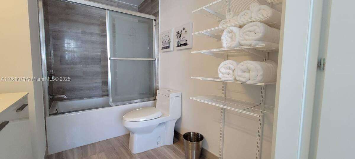 Brickell House at 1300 Brickell Bay Dr, Miami, FL 33131 - For Sale photo 12
