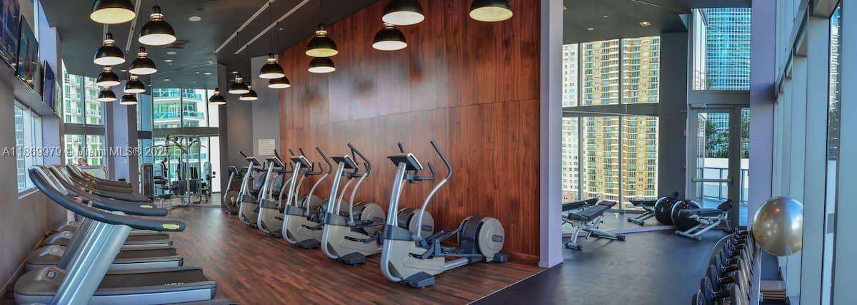 Brickell House at 1300 Brickell Bay Dr, Miami, FL 33131 - For Sale photo 19