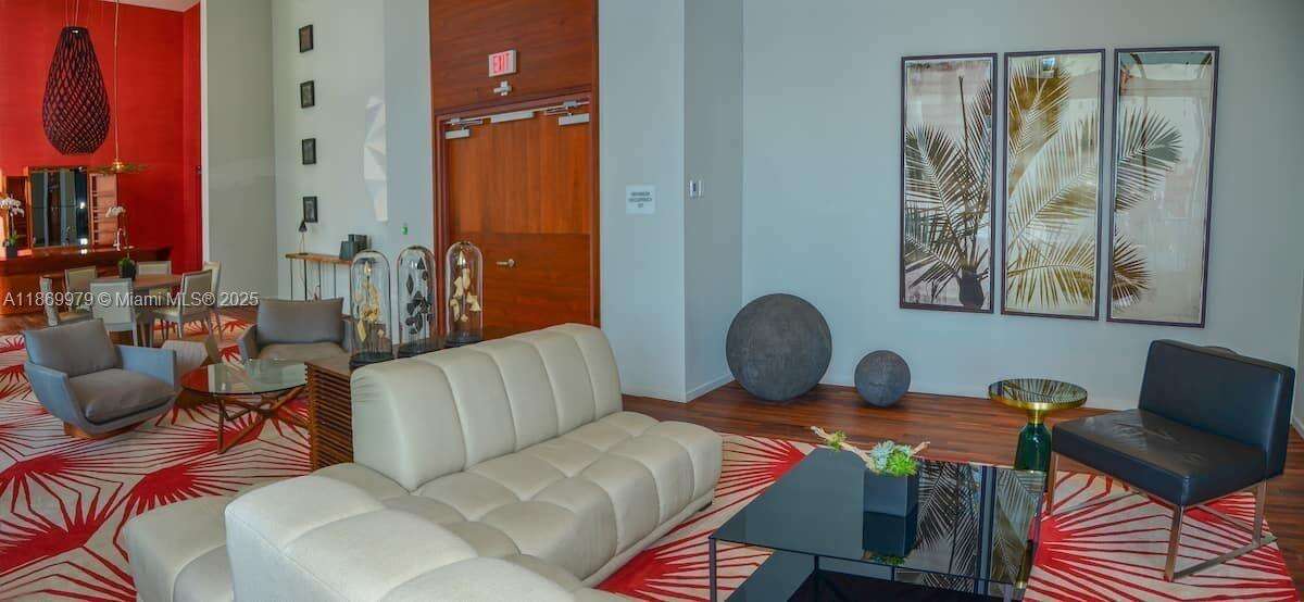 Brickell House at 1300 Brickell Bay Dr, Miami, FL 33131 - For Sale photo 22