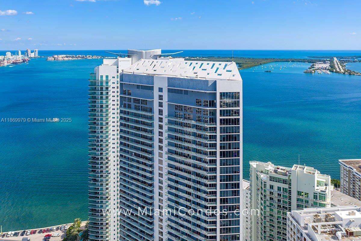 Brickell House at 1300 Brickell Bay Dr, Miami, FL 33131 - For Sale photo 25