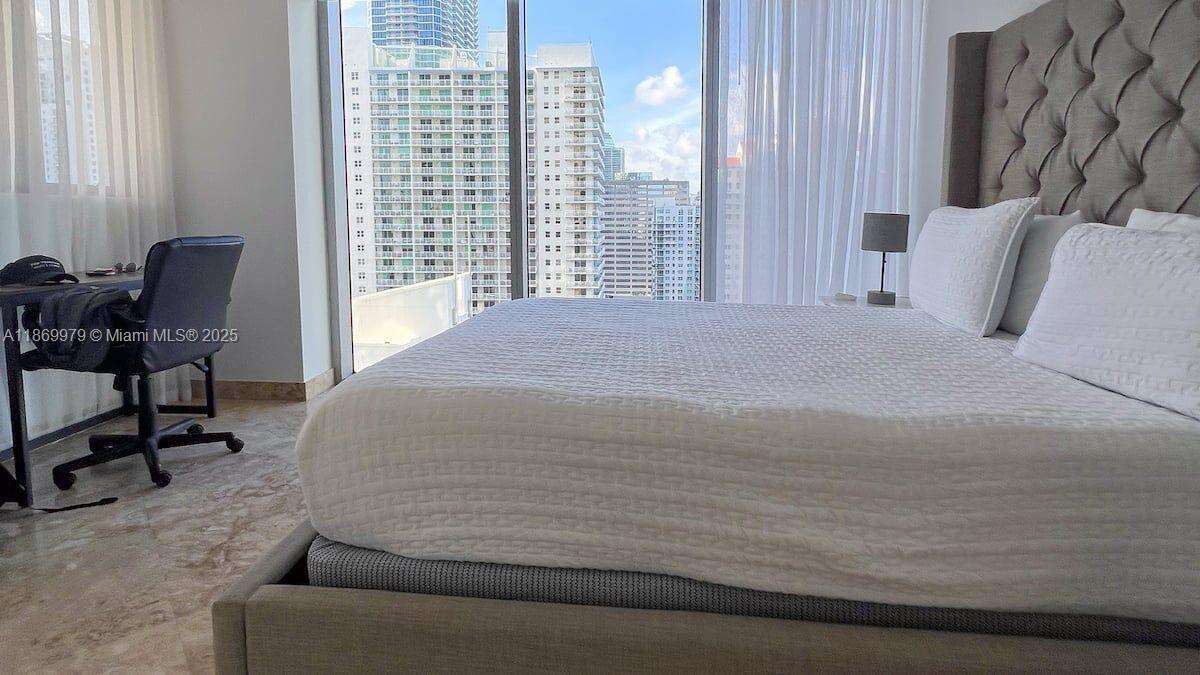 Brickell House at 1300 Brickell Bay Dr, Miami, FL 33131 - For Sale photo 6