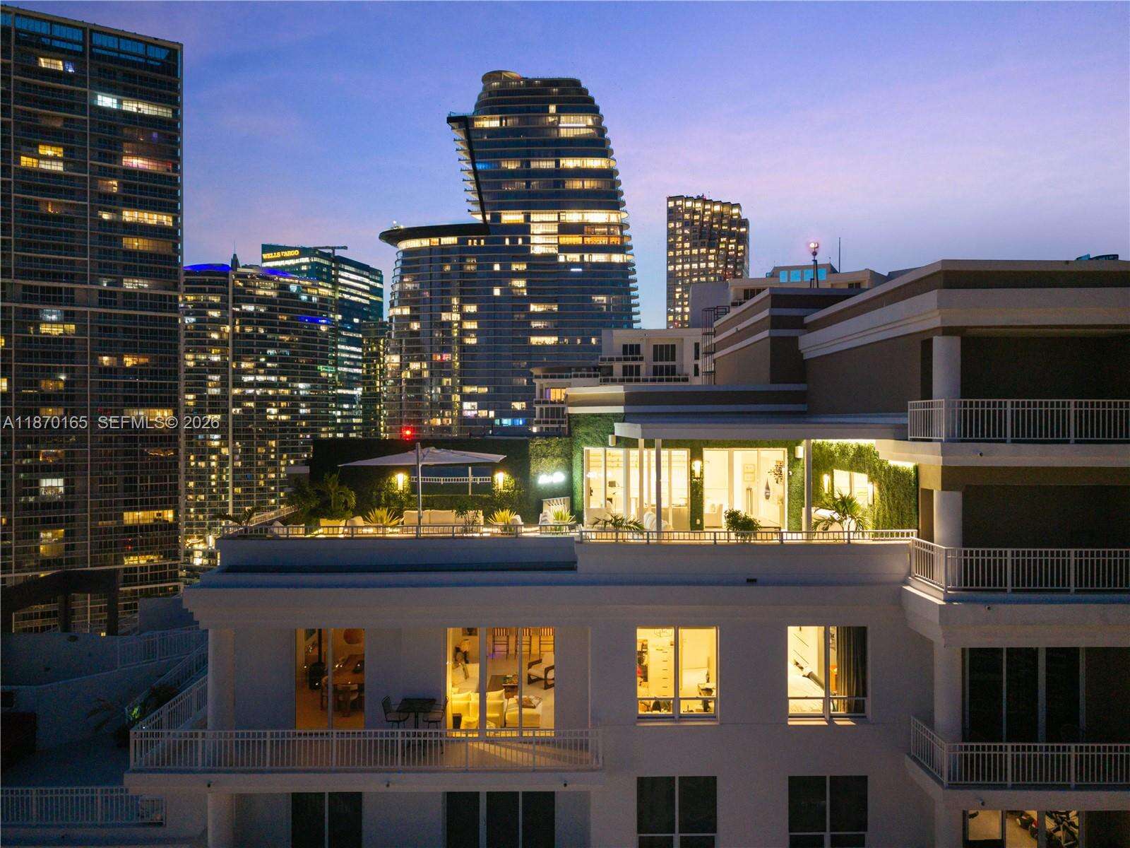 COURTS BRICKELL KEY - 801 Brickell Key Blvd, Miami, FL 33131 | Picture 2