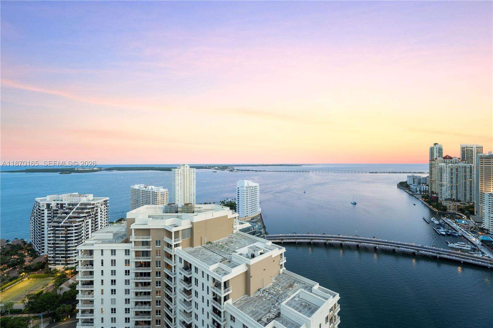 COURTS BRICKELL KEY - 801 Brickell Key Blvd, Miami, FL 33131 | Picture 6