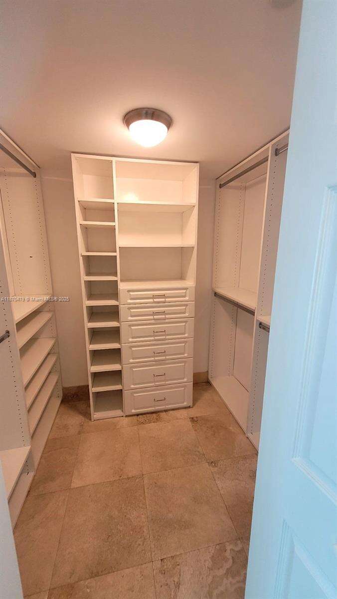 Skyline On Brickell at 2101 Brickell Ave, Miami, FL 33129 - For Sale photo 5