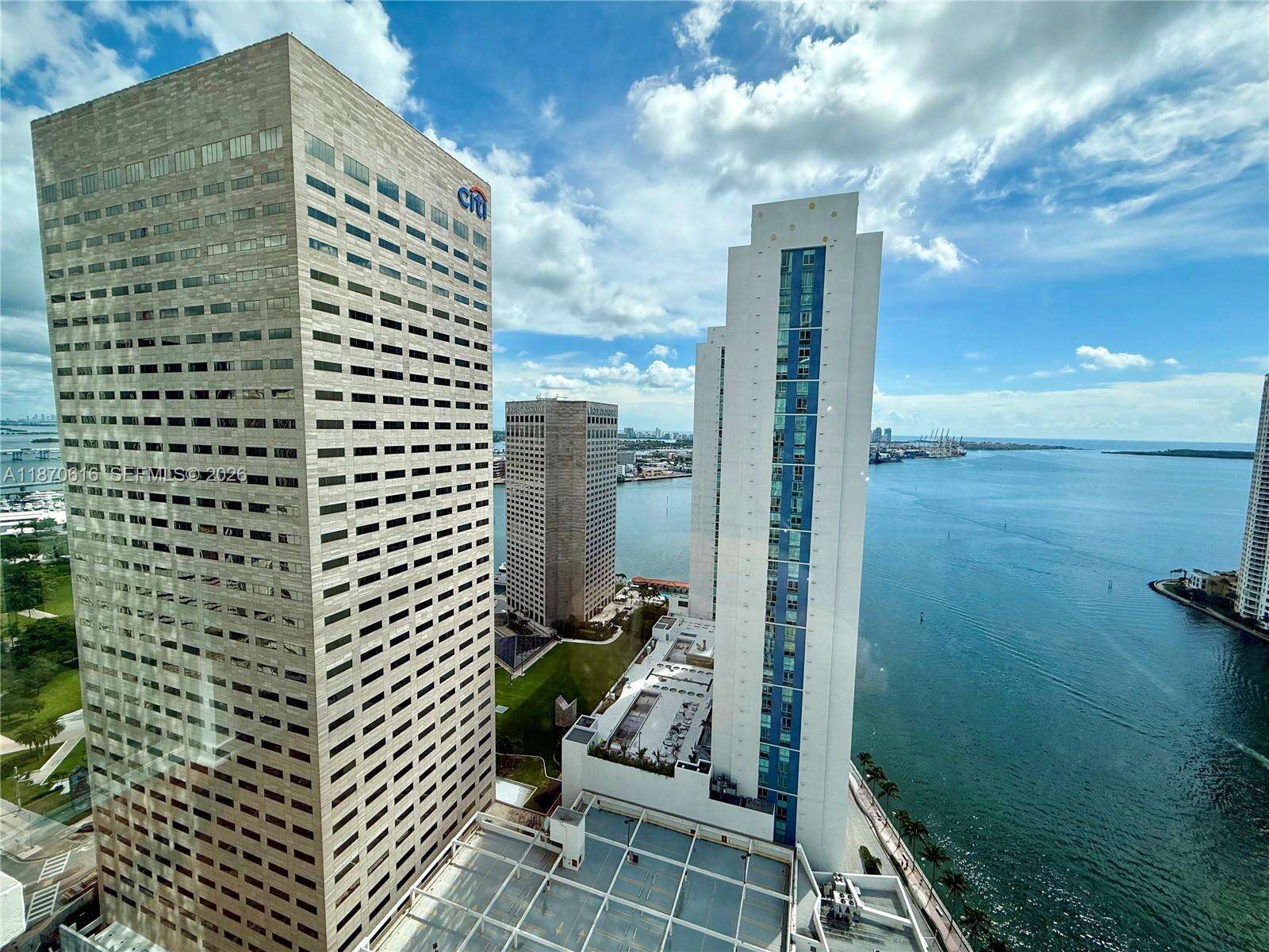 Met 1 at 300 Biscayne Blvd, Miami, FL 33131 - For Sale photo 4