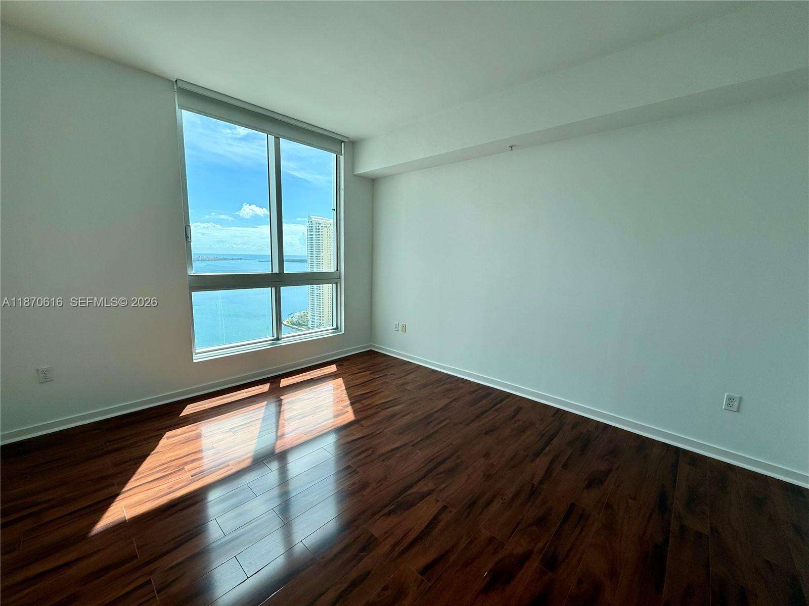 Met 1 at 300 Biscayne Blvd, Miami, FL 33131 - For Sale photo 7