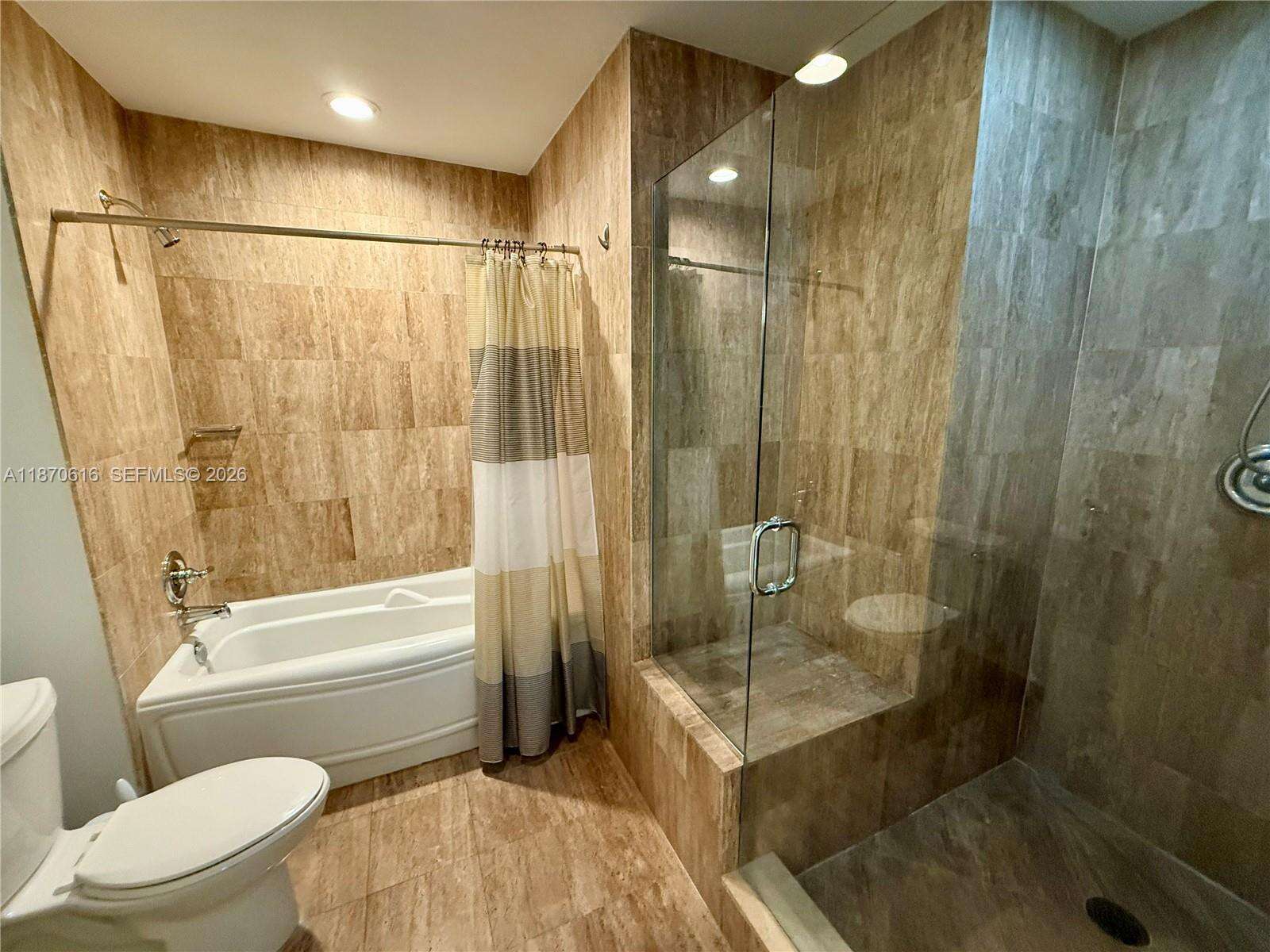 Met 1 at 300 Biscayne Blvd, Miami, FL 33131 - For Sale photo 8