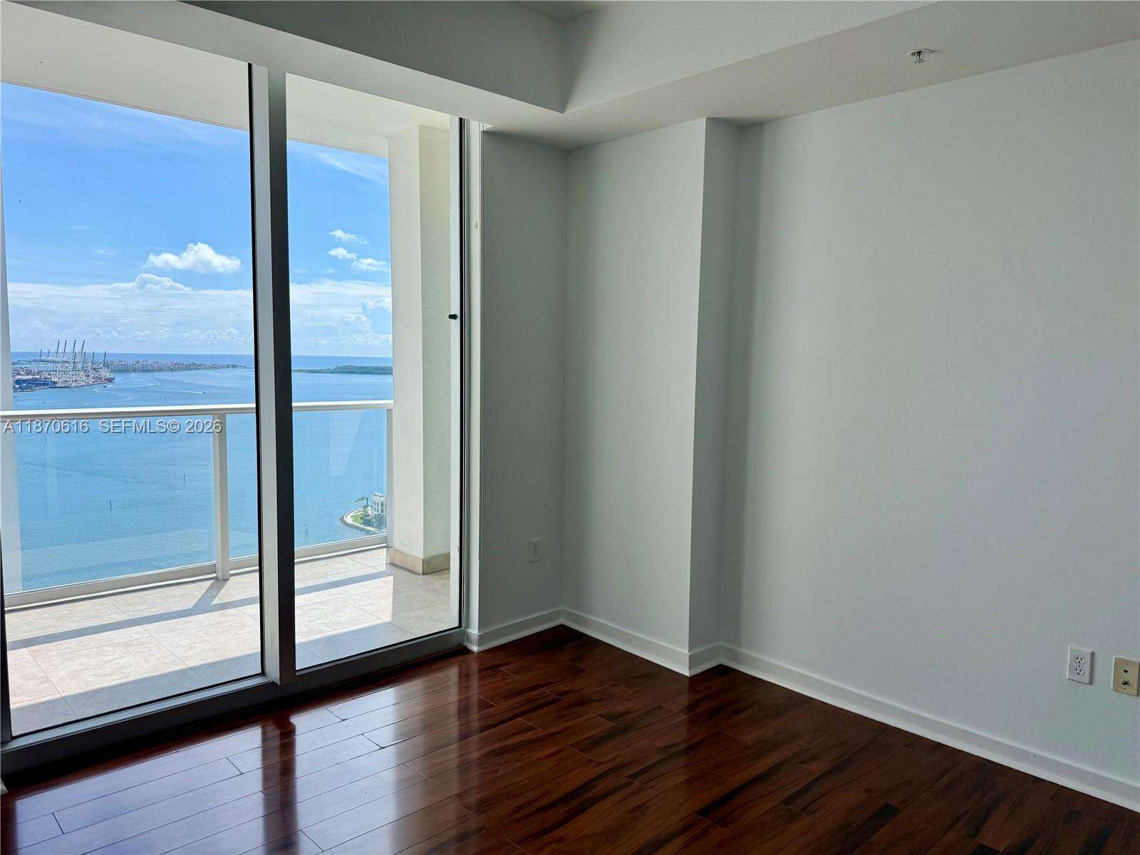 Met 1 at 300 Biscayne Blvd, Miami, FL 33131 - For Sale photo 9