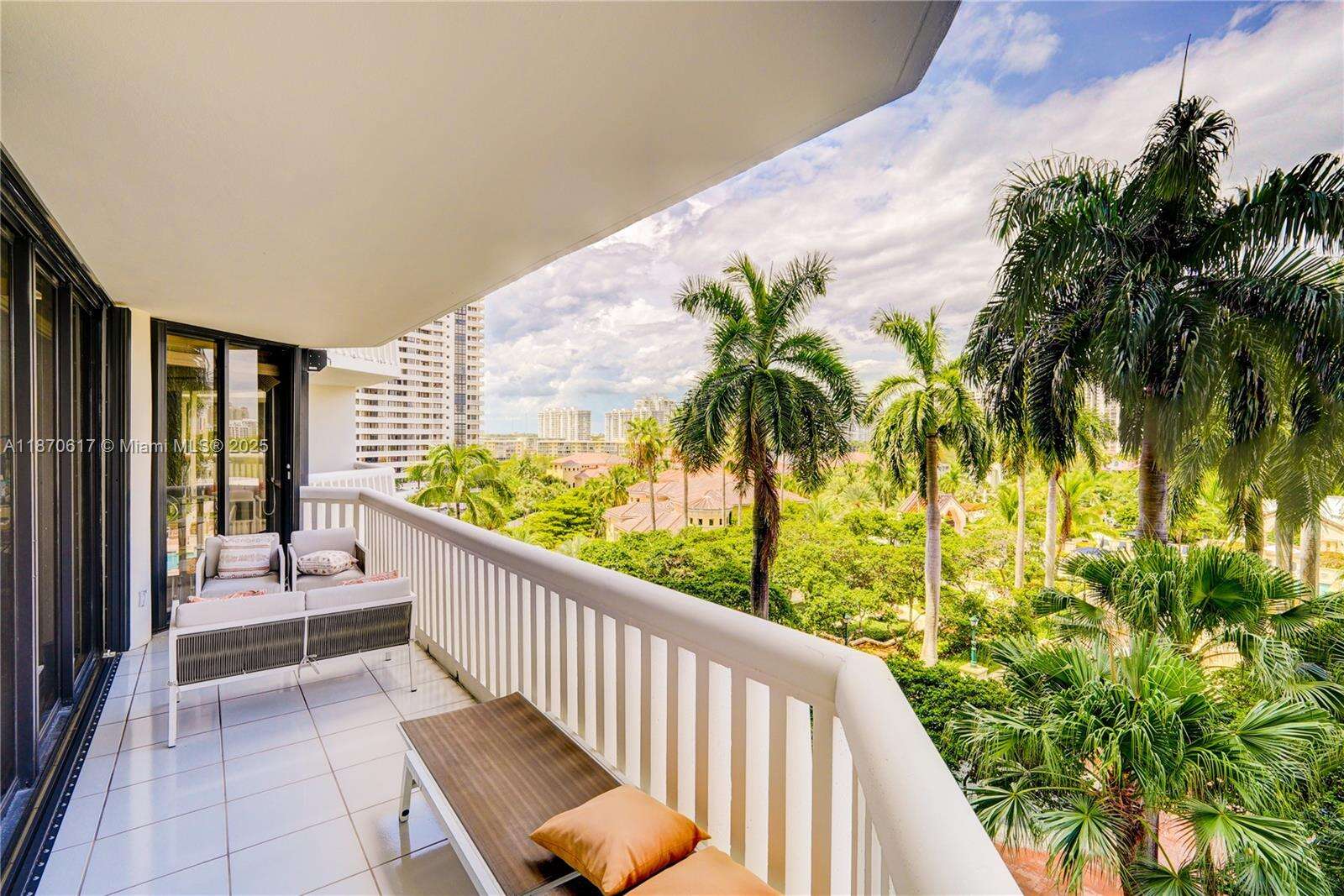 2000 Williams Island at 2000 Island Blvd, Aventura, FL 33160 - For Sale photo 18