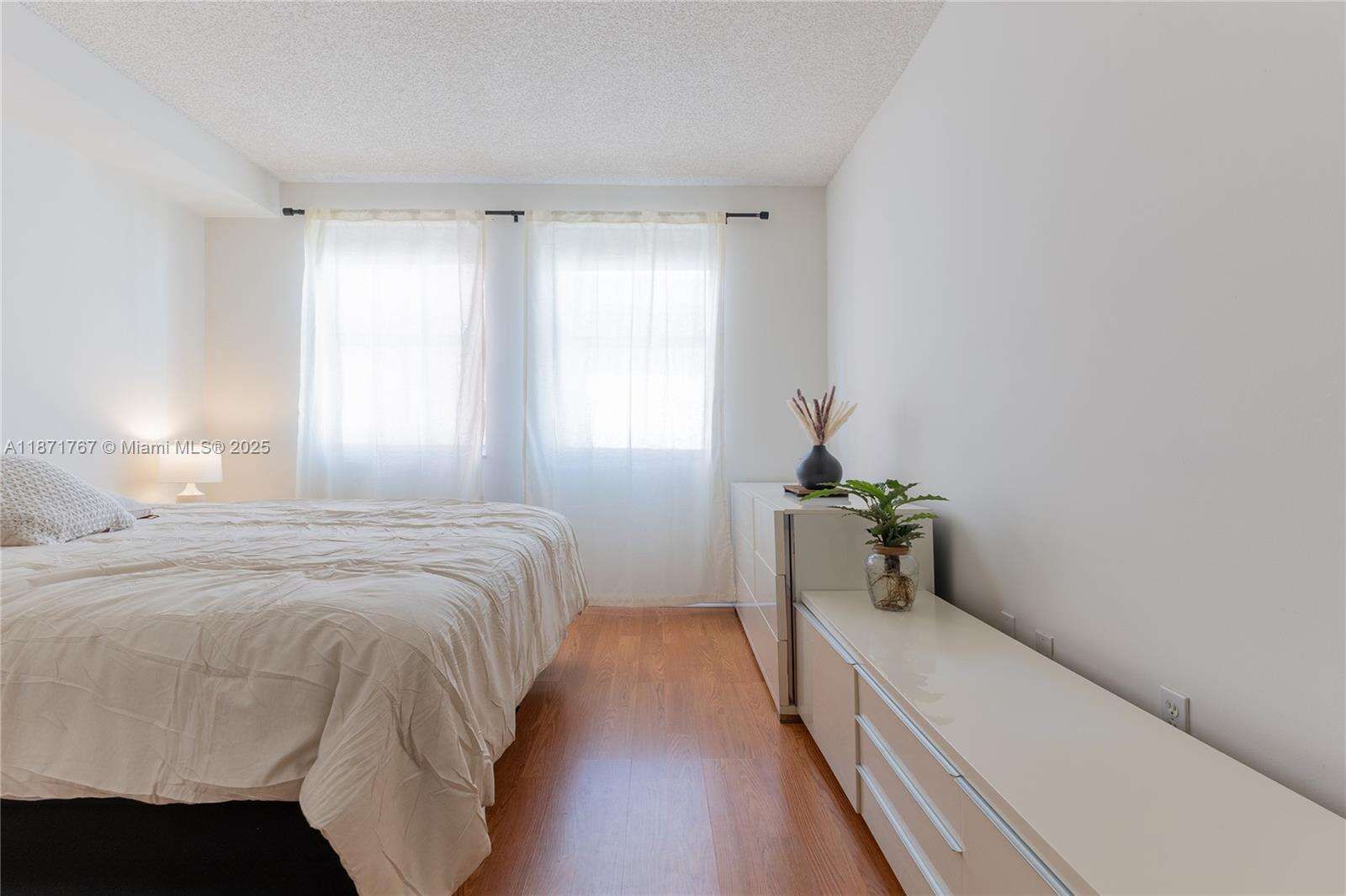 Porto Bellagio at 17100 Bay Rd, Sunny Isles Beach, FL 33160 - For Sale photo 14