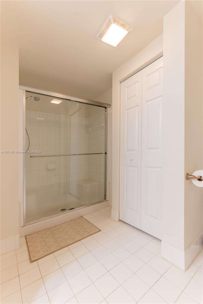 Porto Bellagio at 17100 Bay Rd, Sunny Isles Beach, FL 33160 - For Sale photo 21