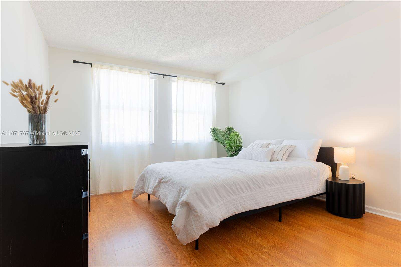 Porto Bellagio at 17100 Bay Rd, Sunny Isles Beach, FL 33160 - For Sale photo 24