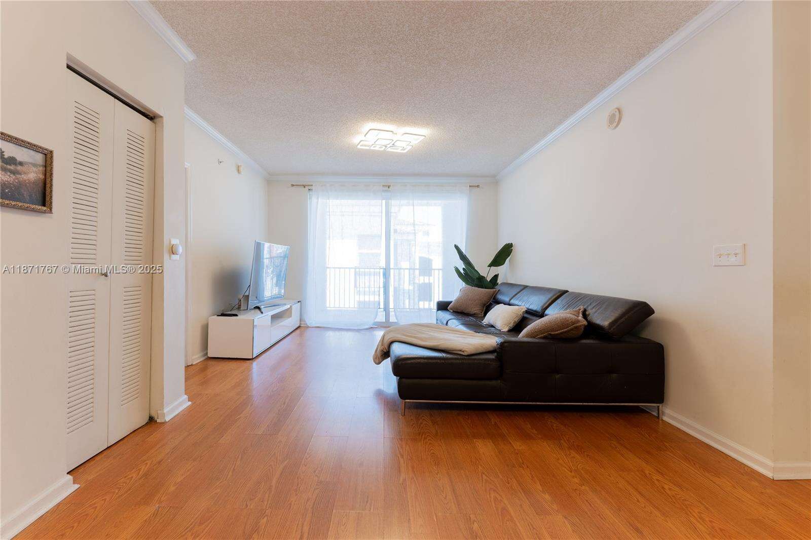 Porto Bellagio at 17100 Bay Rd, Sunny Isles Beach, FL 33160 - For Sale photo 4