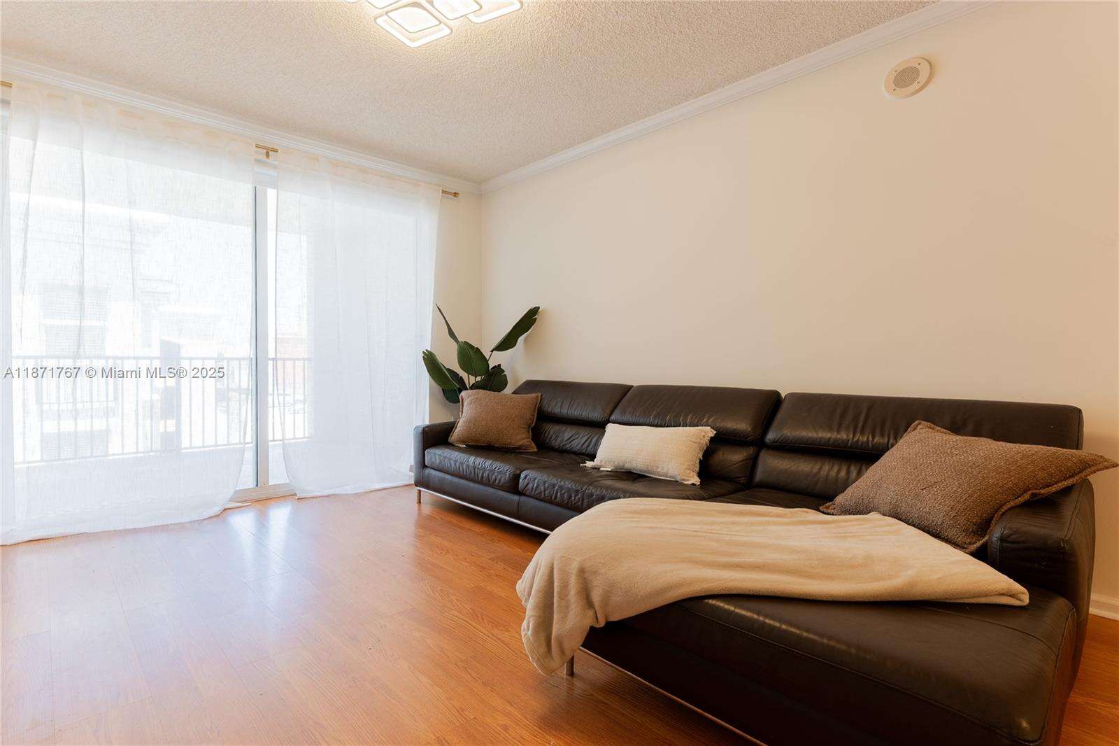 Porto Bellagio at 17100 Bay Rd, Sunny Isles Beach, FL 33160 - For Sale photo 5