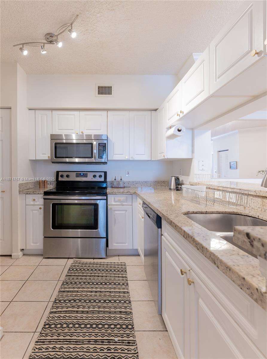 Porto Bellagio at 17100 Bay Rd, Sunny Isles Beach, FL 33160 - For Sale photo 10