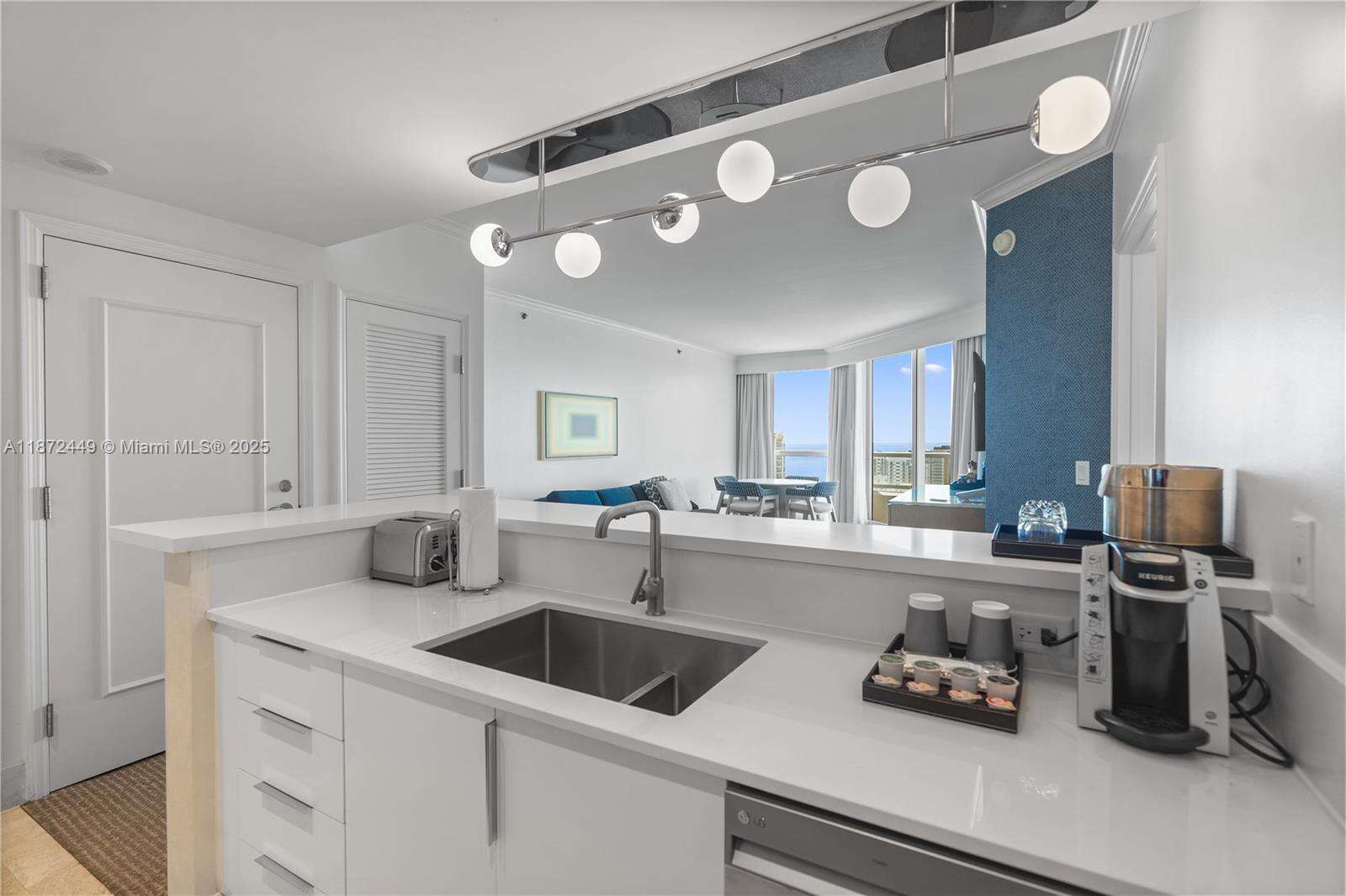 FONTAINEBLEAU II - 4401 Collins Ave, Miami Beach, FL 33140 | Picture 19