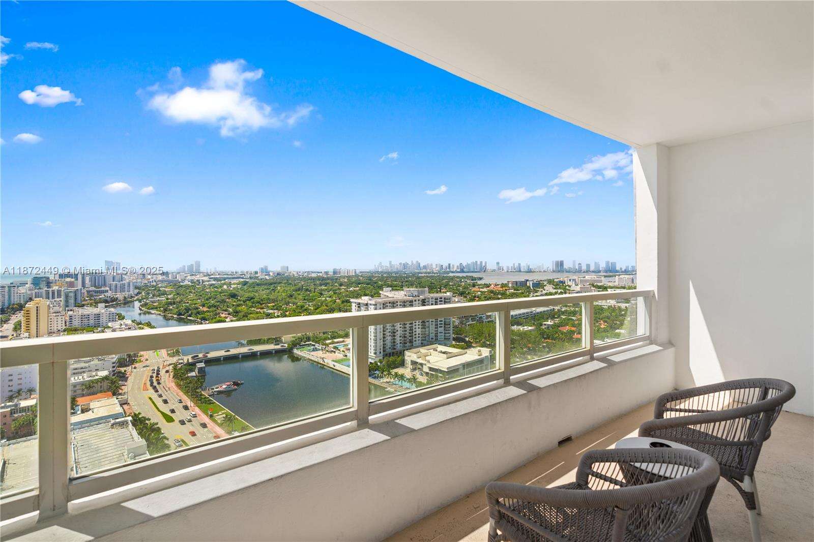 FONTAINEBLEAU II - 4401 Collins Ave, Miami Beach, FL 33140 | Picture 3