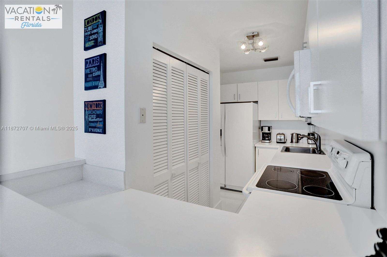 Castle Beach Club at 5445 Collins Ave, Miami Beach, FL 33140 - For Sale photo 17
