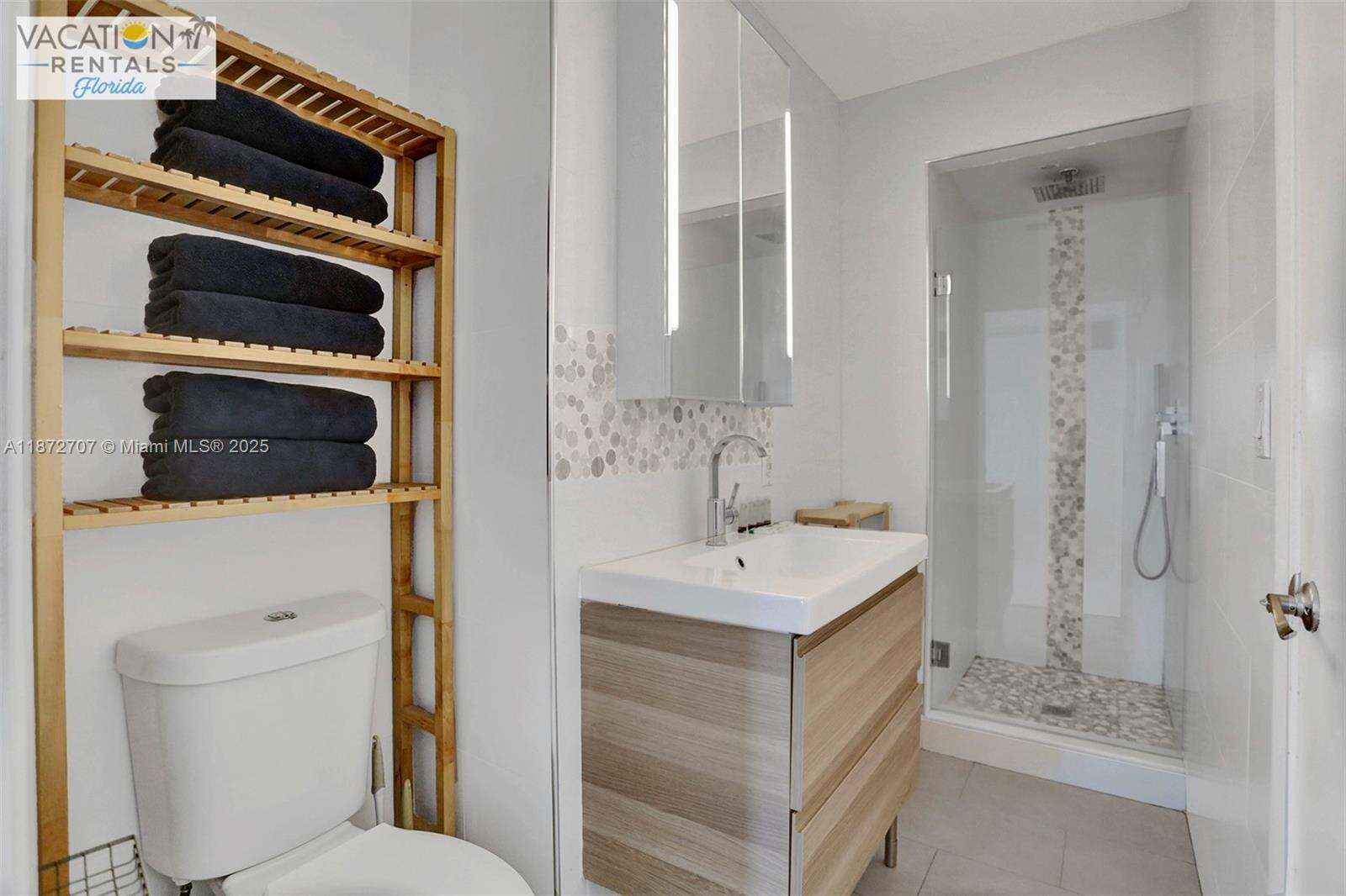 Castle Beach Club at 5445 Collins Ave, Miami Beach, FL 33140 - For Sale photo 3
