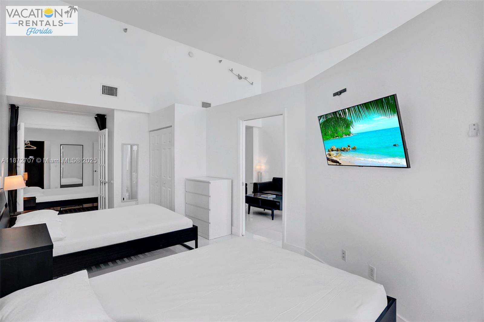 Castle Beach Club at 5445 Collins Ave, Miami Beach, FL 33140 - For Sale photo 8