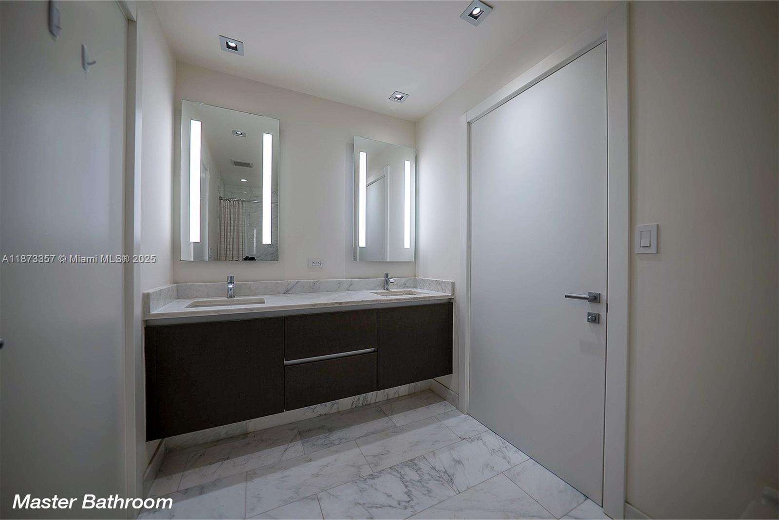 Echo Brickell at 1451 Brickell Ave, Miami, FL 33131 - For Sale photo 12