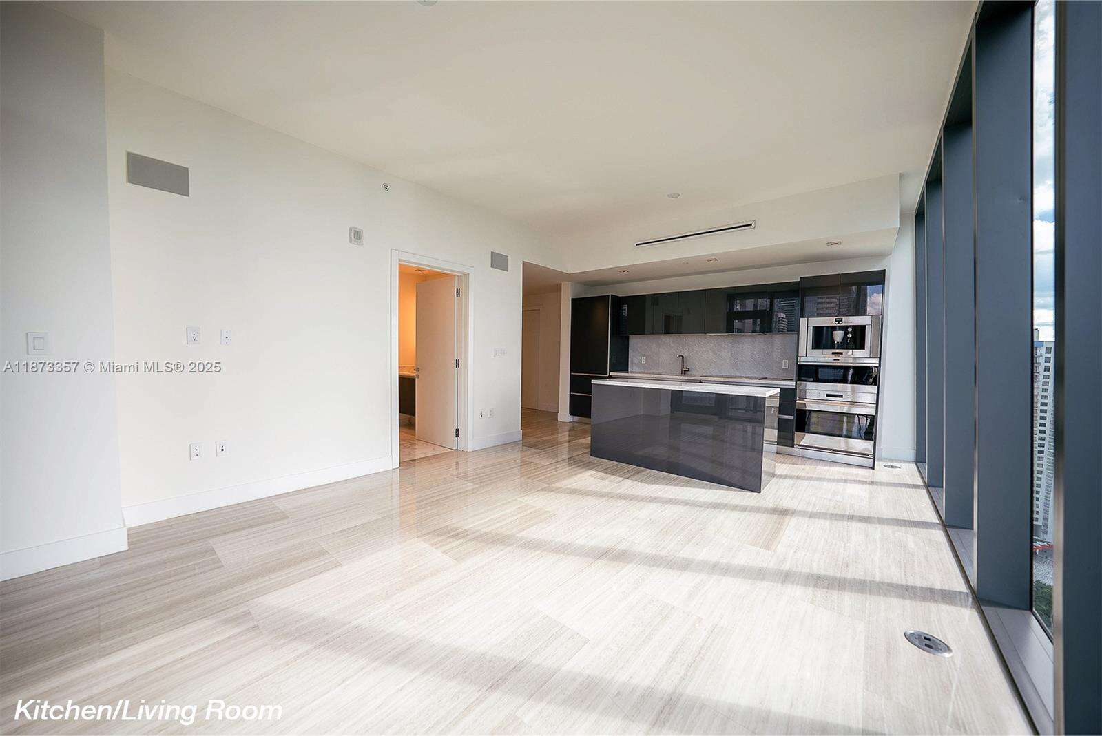 Echo Brickell at 1451 Brickell Ave, Miami, FL 33131 - For Sale photo 6