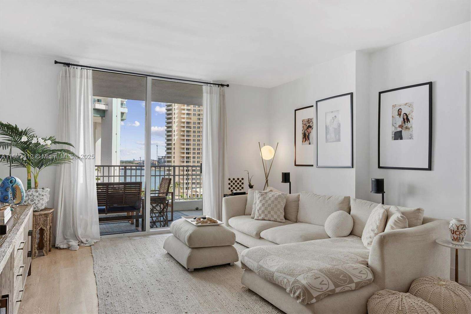 Courvoisier Courts at 701 Brickell Key Blvd, Miami, FL 33131 - For Sale photo 14