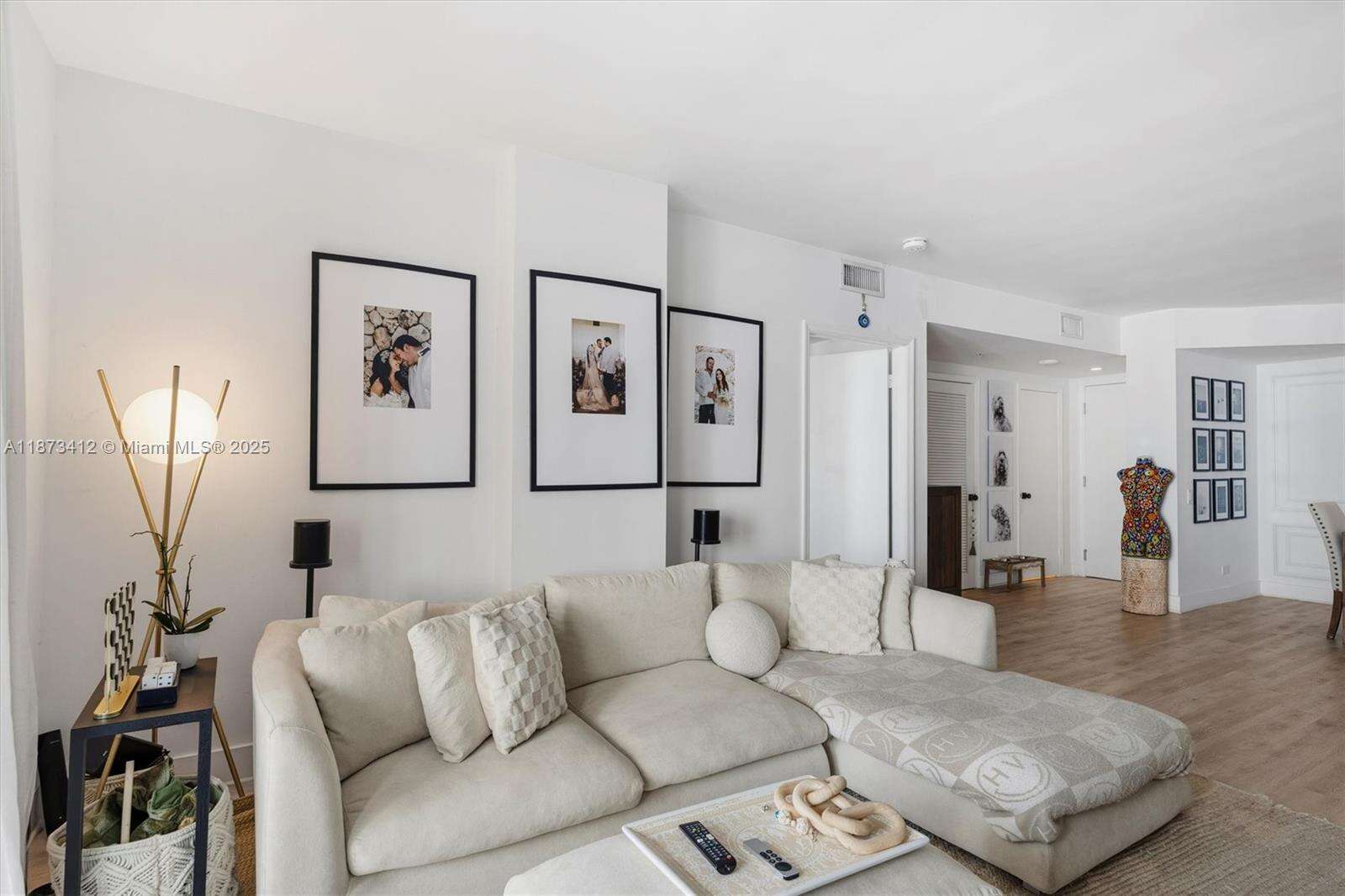 Courvoisier Courts at 701 Brickell Key Blvd, Miami, FL 33131 - For Sale photo 17