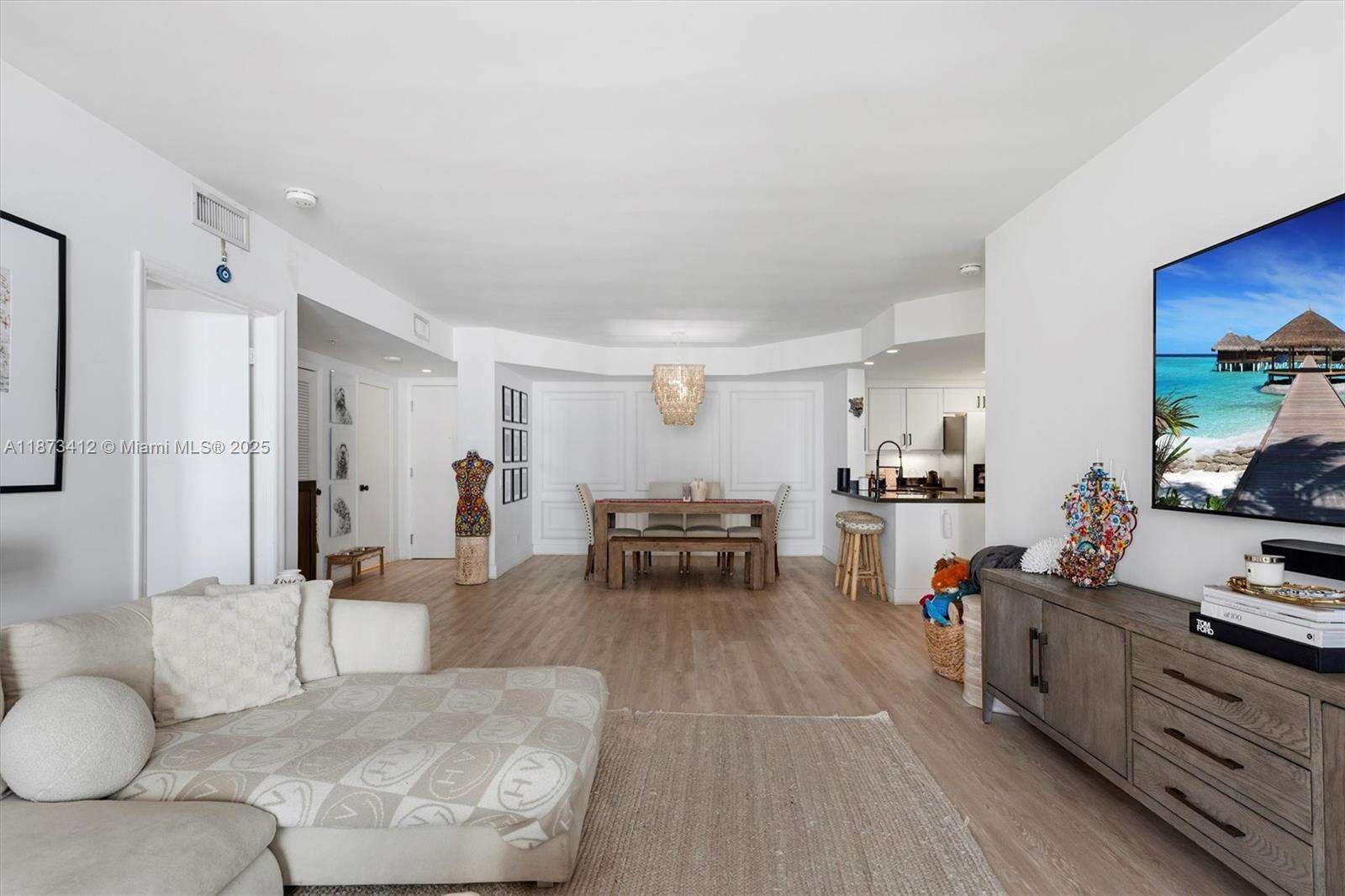 Courvoisier Courts at 701 Brickell Key Blvd, Miami, FL 33131 - For Sale photo 18