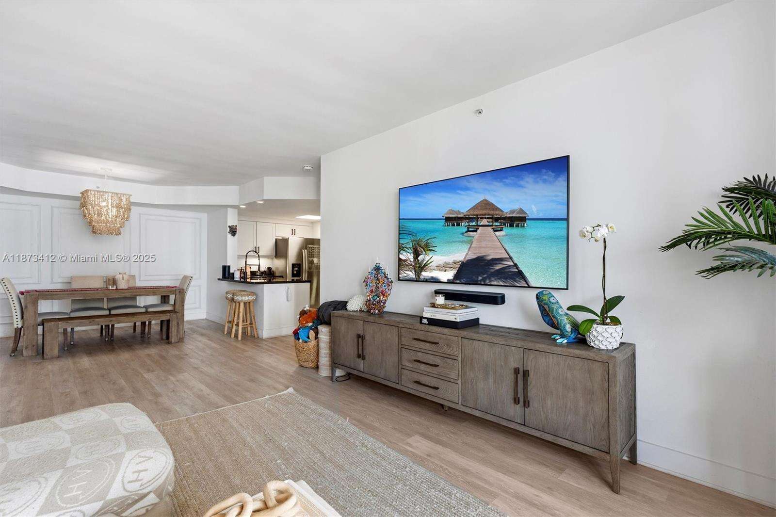 Courvoisier Courts at 701 Brickell Key Blvd, Miami, FL 33131 - For Sale photo 19