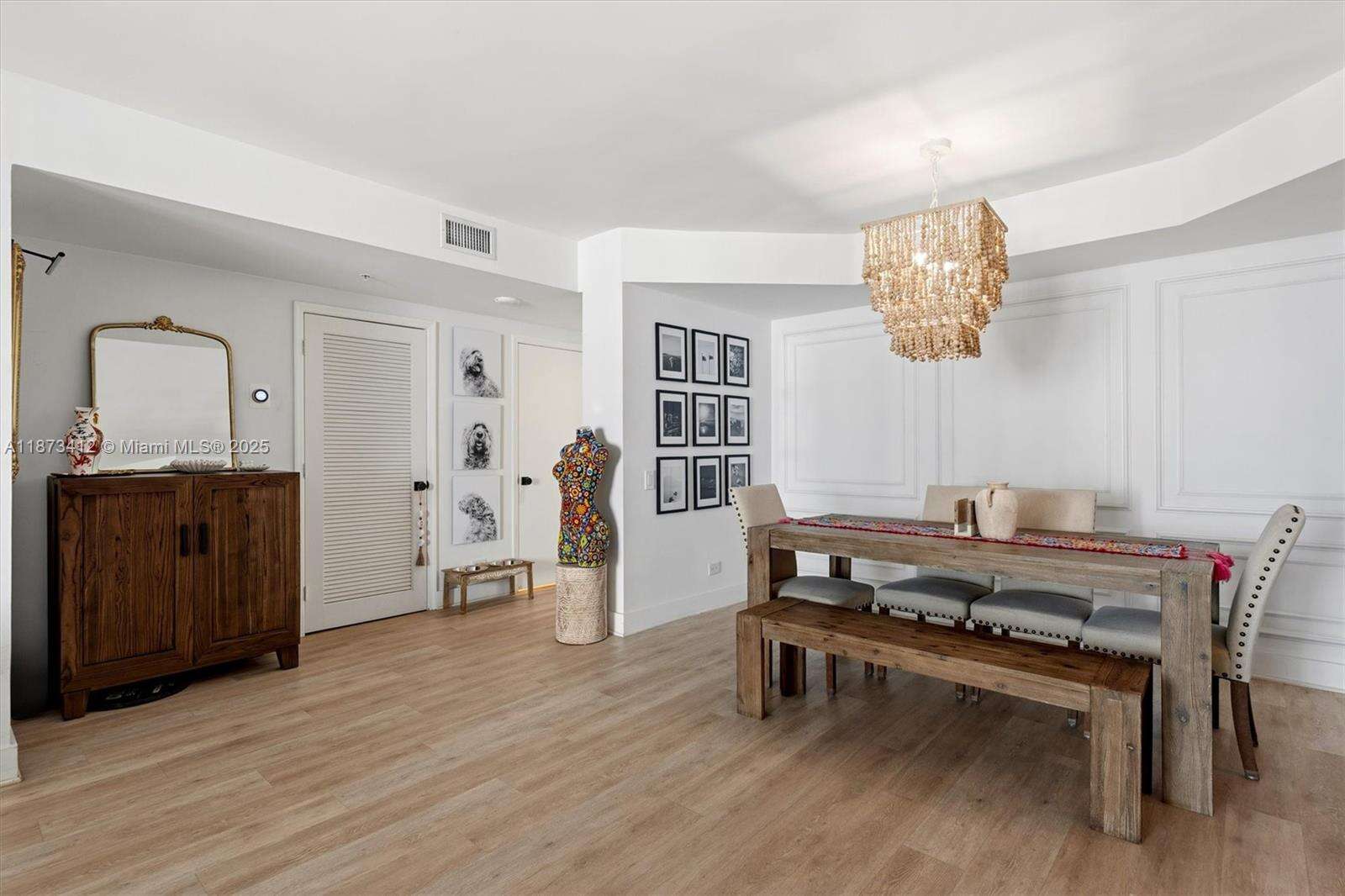 Courvoisier Courts at 701 Brickell Key Blvd, Miami, FL 33131 - For Sale photo 22