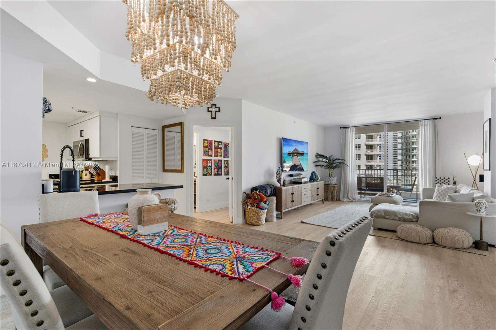 Courvoisier Courts at 701 Brickell Key Blvd, Miami, FL 33131 - For Sale photo 24