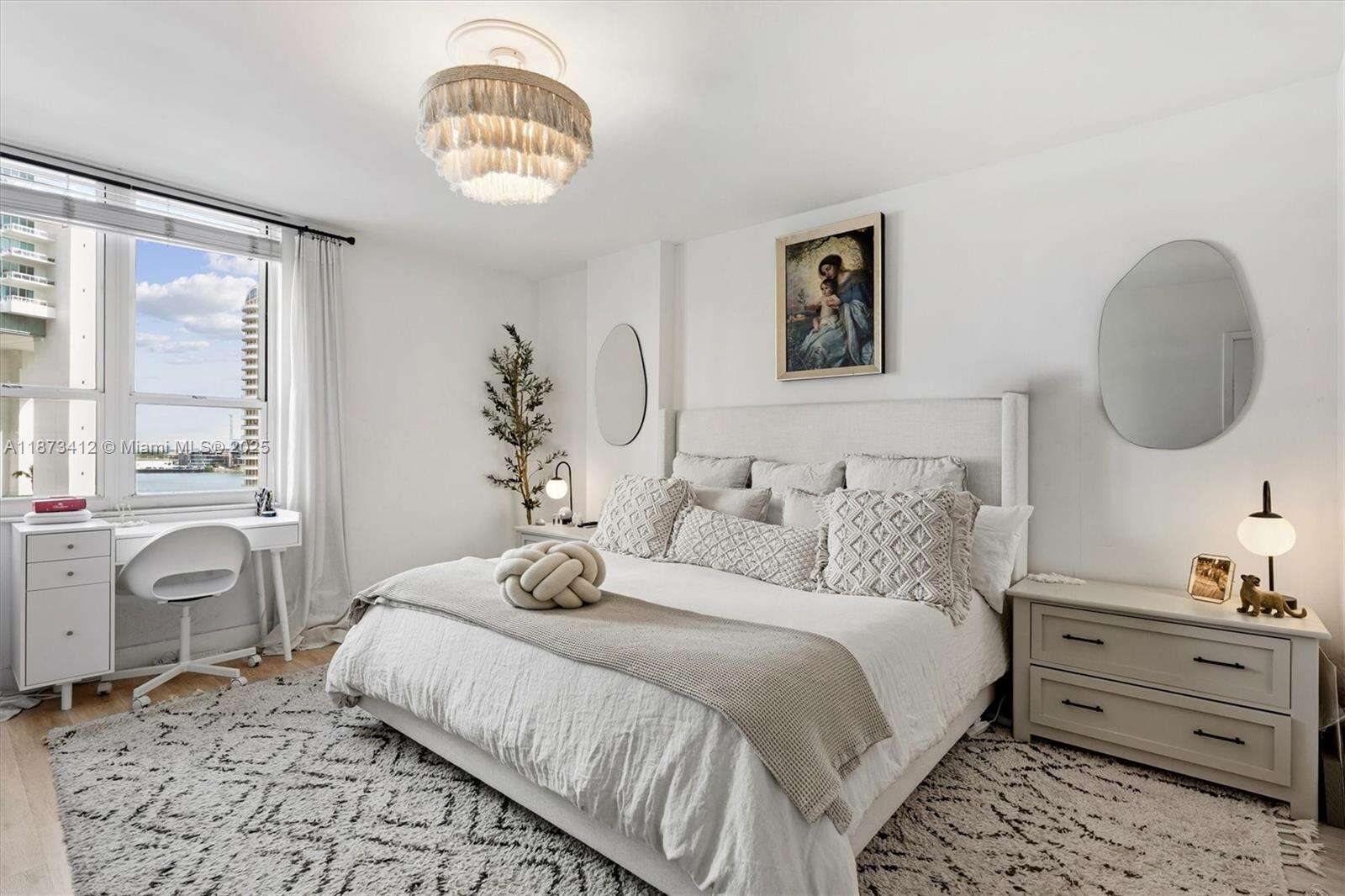 Courvoisier Courts at 701 Brickell Key Blvd, Miami, FL 33131 - For Sale photo 31