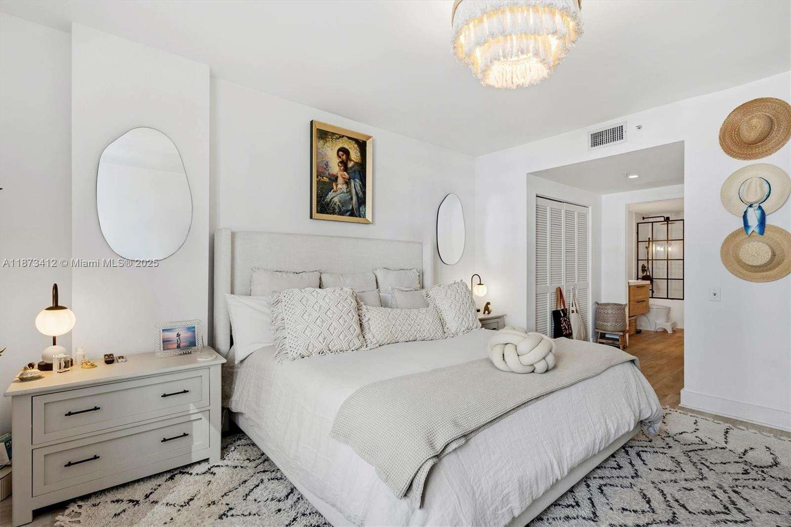 Courvoisier Courts at 701 Brickell Key Blvd, Miami, FL 33131 - For Sale photo 32