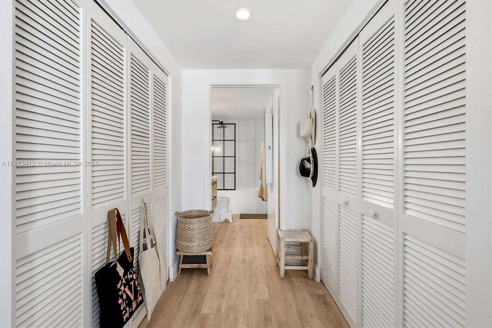 Courvoisier Courts at 701 Brickell Key Blvd, Miami, FL 33131 - For Sale photo 35