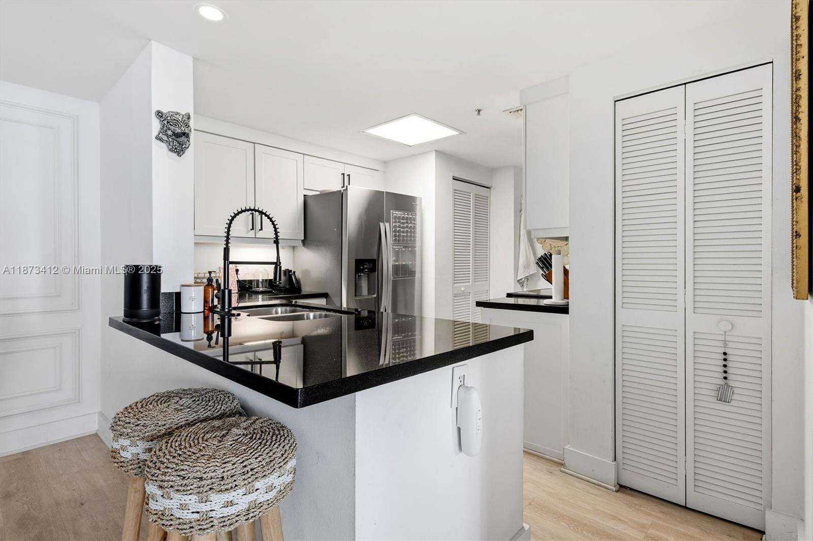 Courvoisier Courts at 701 Brickell Key Blvd, Miami, FL 33131 - For Sale photo 38