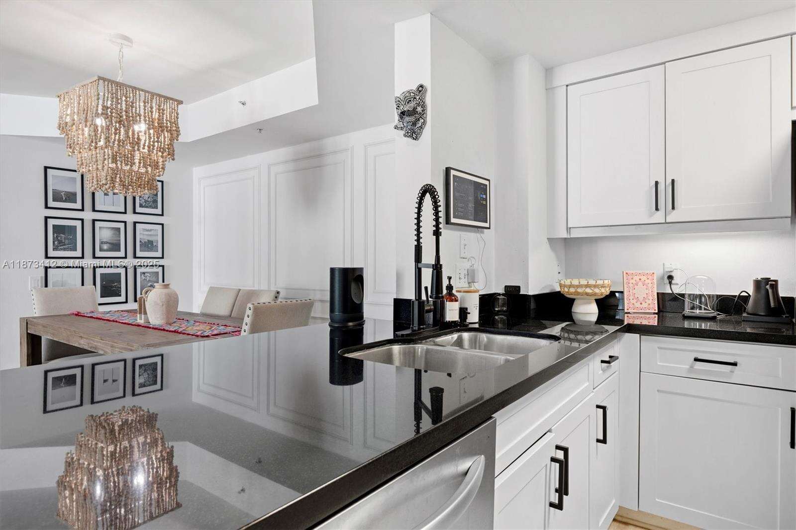 Courvoisier Courts at 701 Brickell Key Blvd, Miami, FL 33131 - For Sale photo 40