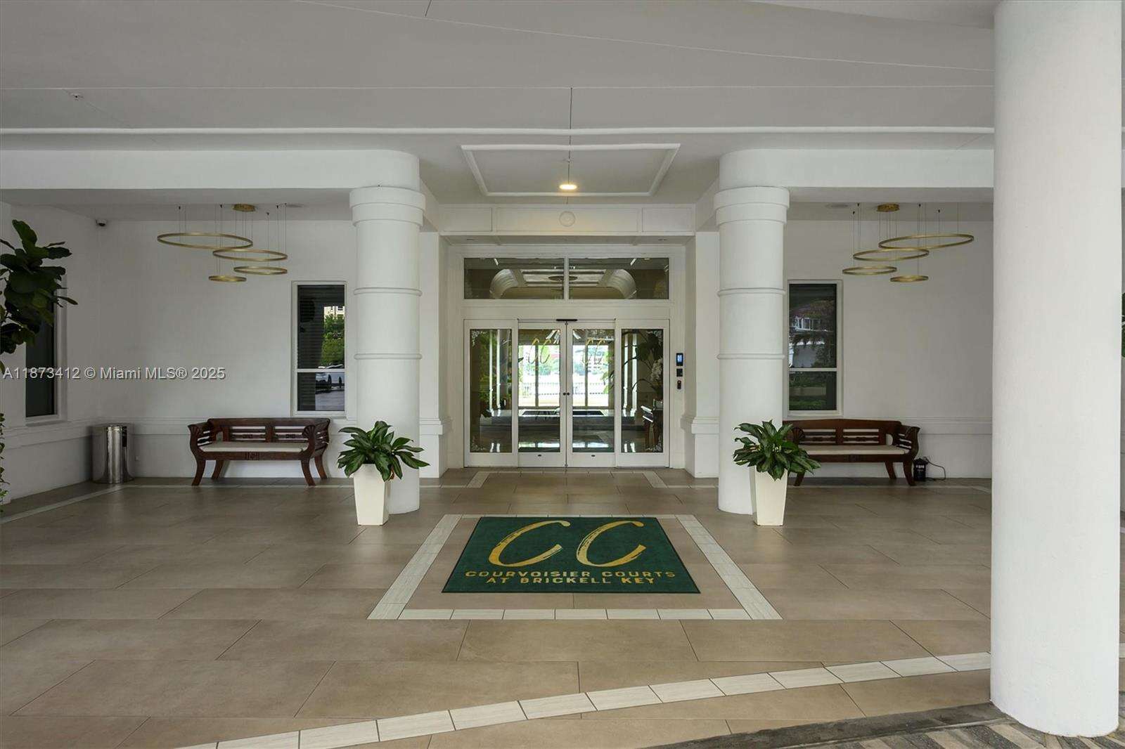 Courvoisier Courts at 701 Brickell Key Blvd, Miami, FL 33131 - For Sale photo 6