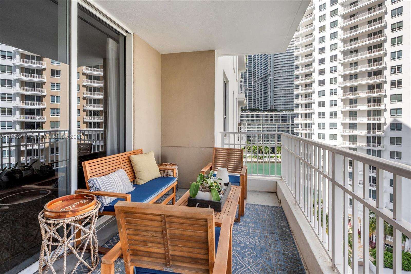 Courvoisier Courts at 701 Brickell Key Blvd, Miami, FL 33131 - For Sale photo 53