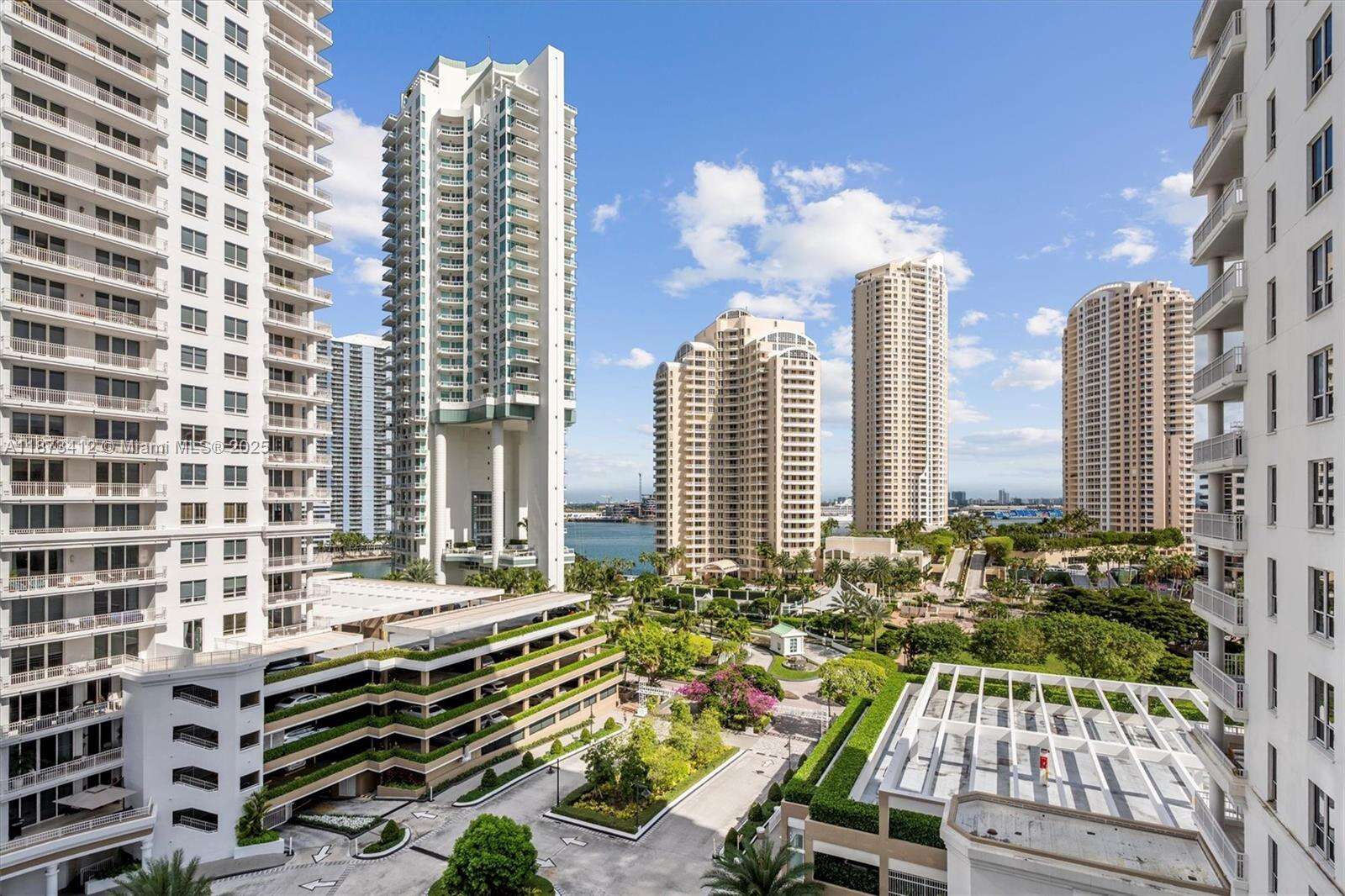 Courvoisier Courts at 701 Brickell Key Blvd, Miami, FL 33131 - For Sale photo 54