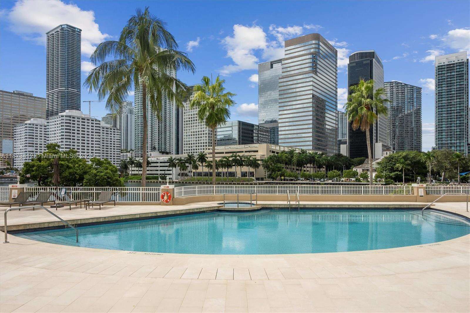 Courvoisier Courts at 701 Brickell Key Blvd, Miami, FL 33131 - For Sale photo 7