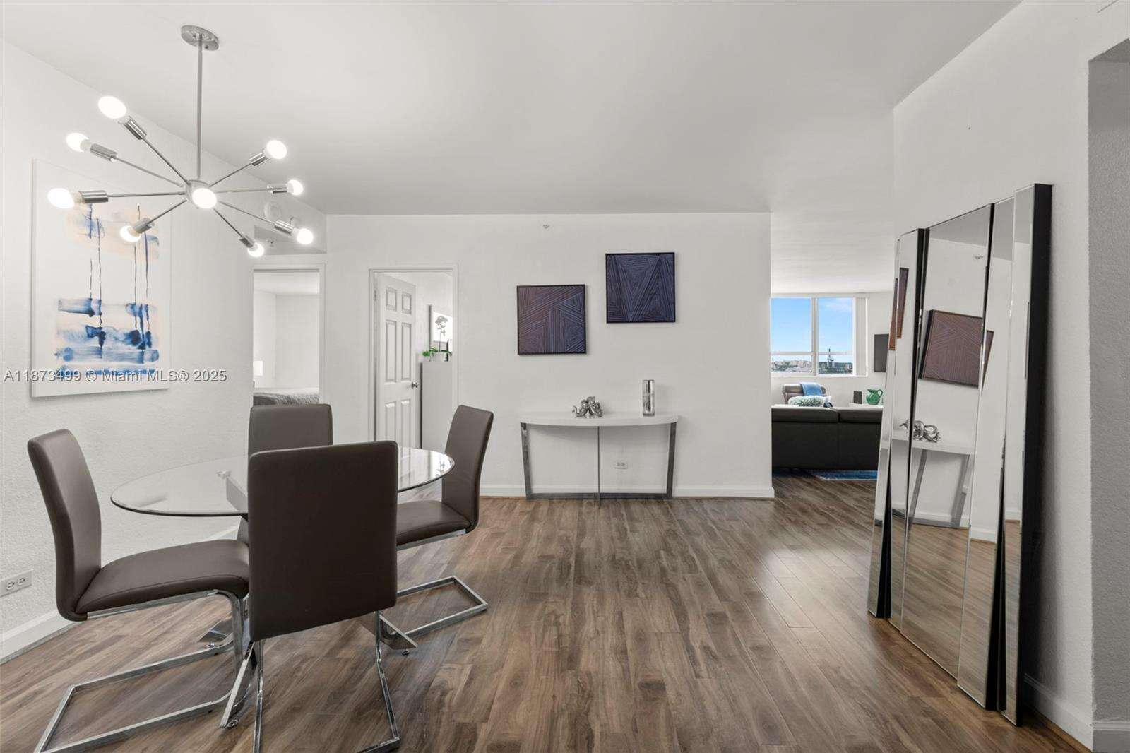 FLAMINGO SOUTH BEACH I - 1500 Bay Rd, Miami Beach, FL 33139 | Picture 2